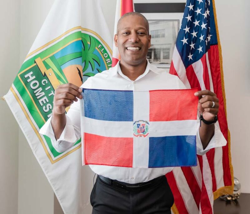 Julio Guzman – Celebrando la cultura y la comunidad en la Ciudad de Homestead GLM juzmanheritagge 800x685 1