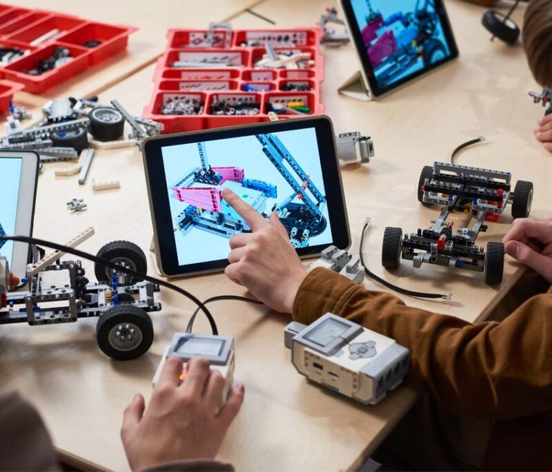 South Florida High School Students Compete to Qualify For First® International Robotics Championship roboticchampiion 800x685 1