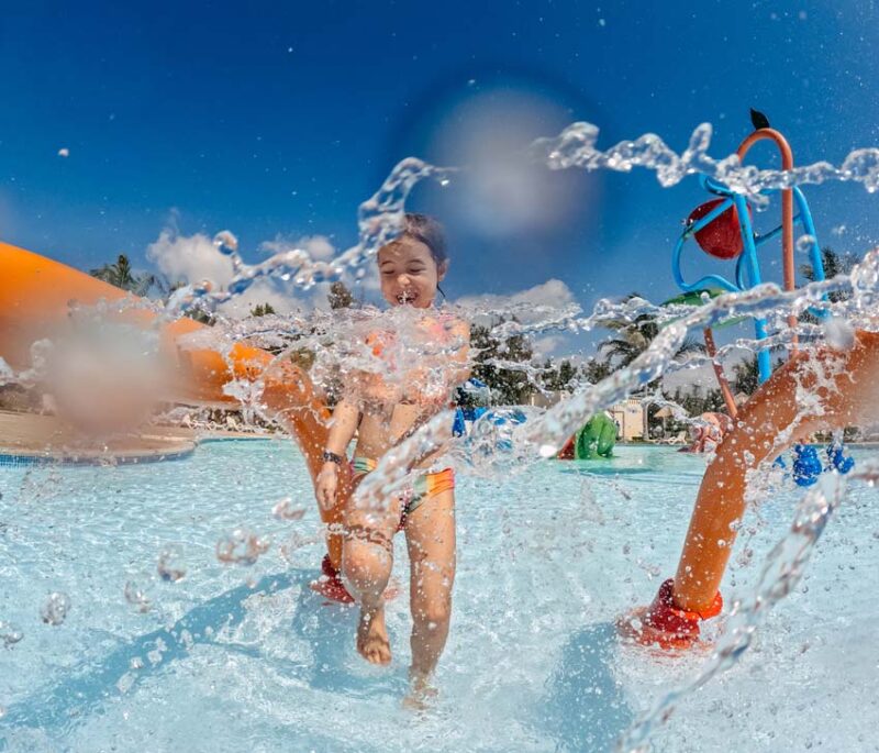 Este Verano, Haz un Chapuzón por la Seguridad! Ven al 15º Summer Safety Splash de Miami-Dade kidflashfpo 800x685 1