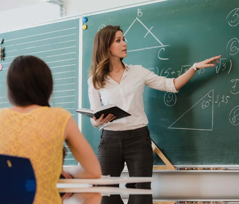 Matemáticas y español, las materias que más desafíos presentan a los estudiantes en Florida tutorMathemt 800x685 1