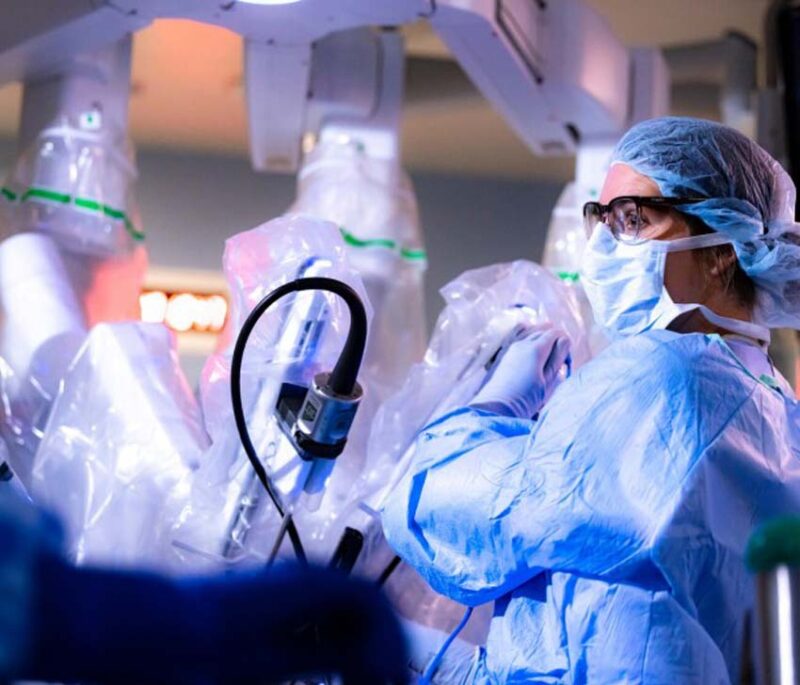 Nueva era en la cirugía de mama: Mayo Clinic apuesta por la tecnología robótica para transformar la experiencia del paciente mayrobitc 800x685 1